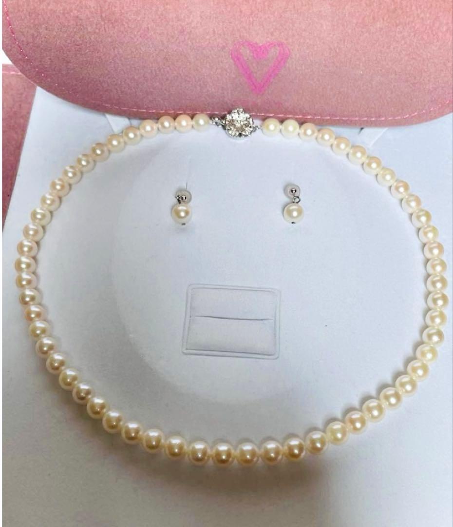 Perlite Akoya 7mm white round pearl necklace and drop earrings set on 41cm K14WG chain