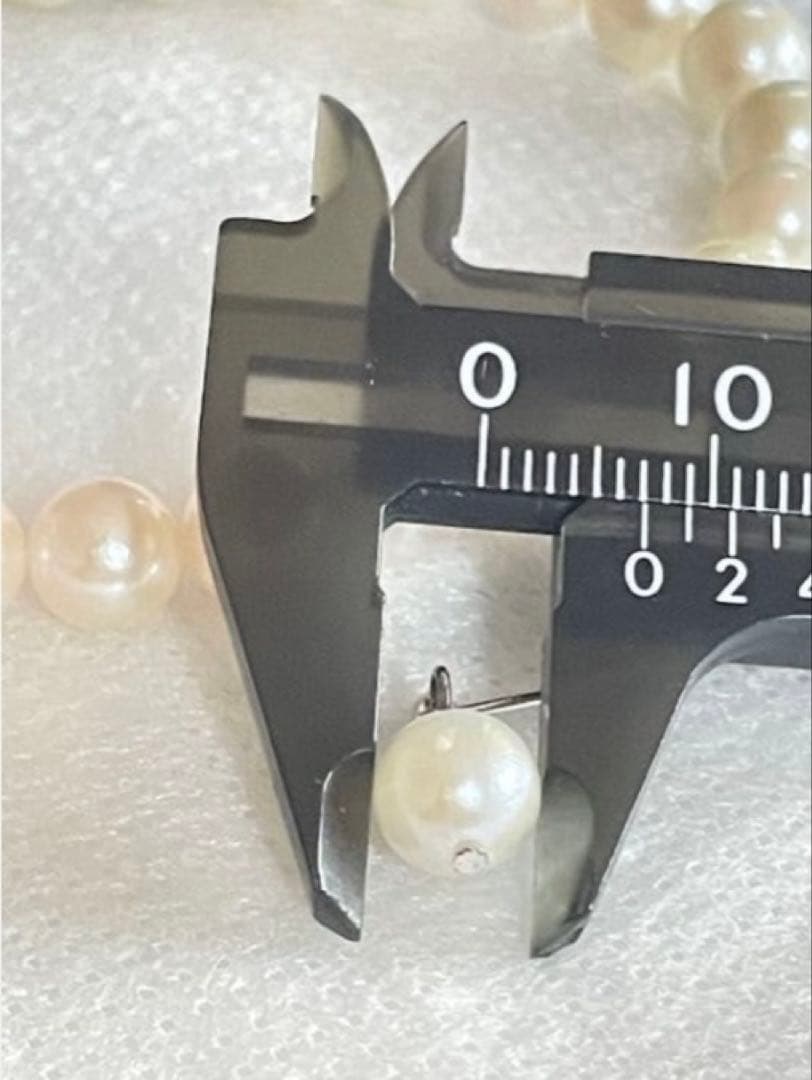 Perlite Akoya 7mm white round pearl necklace and drop earrings set on 41cm K14WG chain