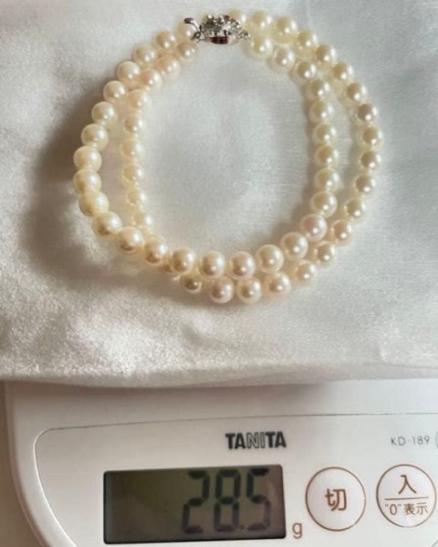 Perlite Akoya 7mm white round pearl necklace and drop earrings set on 41cm K14WG chain