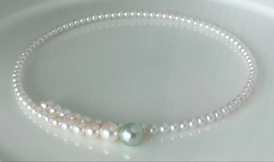 Multicolor Akoya pearl necklace with 4.0-9.3 mm pearls in omega style choker design