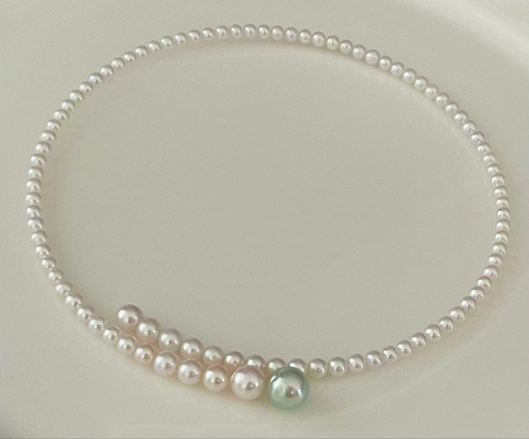 Multicolor Akoya pearl necklace with 4.0-9.3 mm pearls in omega style choker design