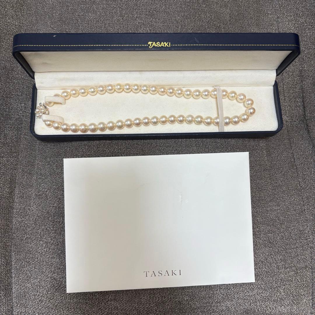 TASAKI Pearl Necklace 8.4mm with pearl decorated clasp and 40 cm length