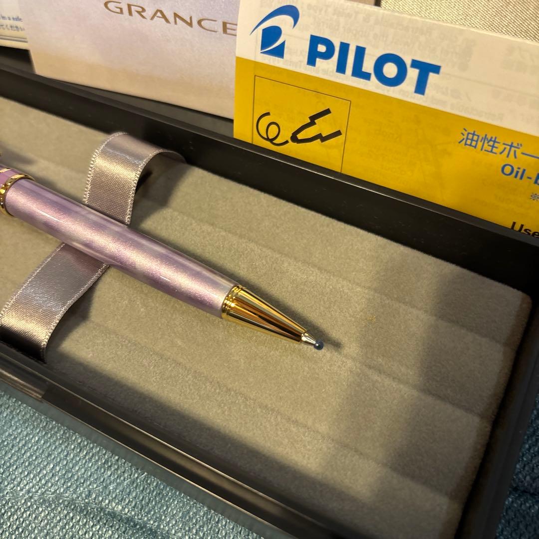 Pilot GRANCE 0.7mm oil-based ballpoint pen with black ink and brass finish barrel