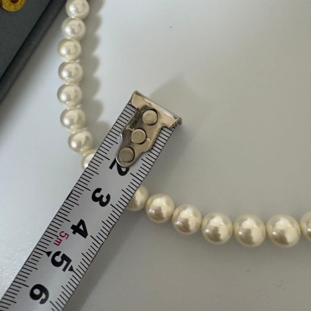 White Akoya pearl necklace with 8.0mm genuine pearls and 40 cm length