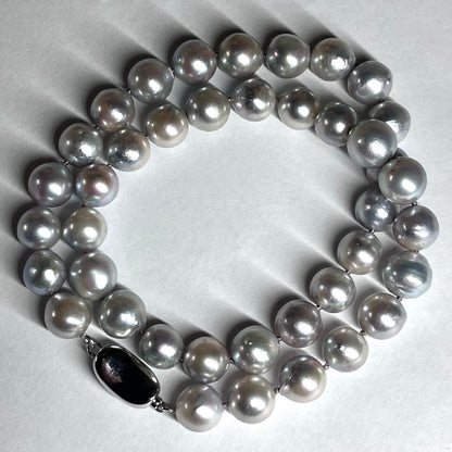 Akoya pearl necklace with natural blue pearls sized 8.5-9.5mm on a 39cm string with certification tag