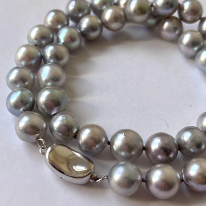 Akoya pearl necklace with natural blue pearls sized 8.5-9.5mm on a 39cm string with certification tag