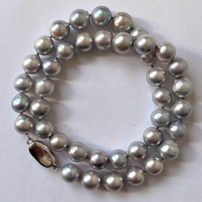 Akoya pearl necklace with natural blue pearls sized 8.5-9.5mm on a 39cm string with certification tag