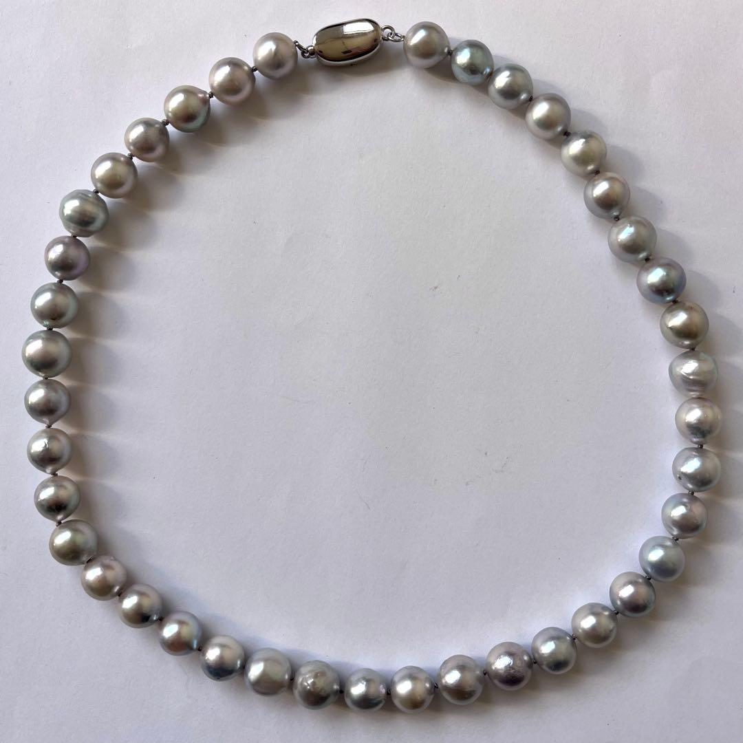 Akoya pearl necklace with natural blue pearls sized 8.5-9.5mm on a 39cm string with certification tag