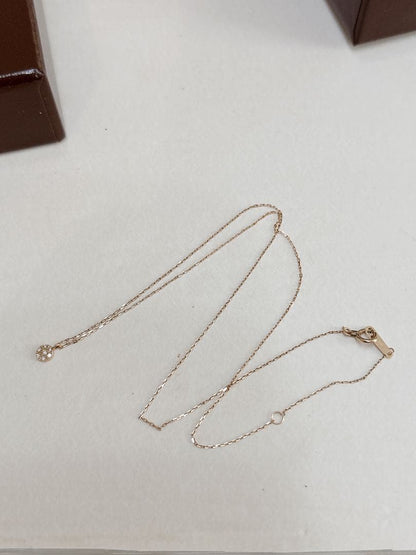 Pavé Diamond Necklace K10 with 40cm adjustable chain and sparkling diamond details