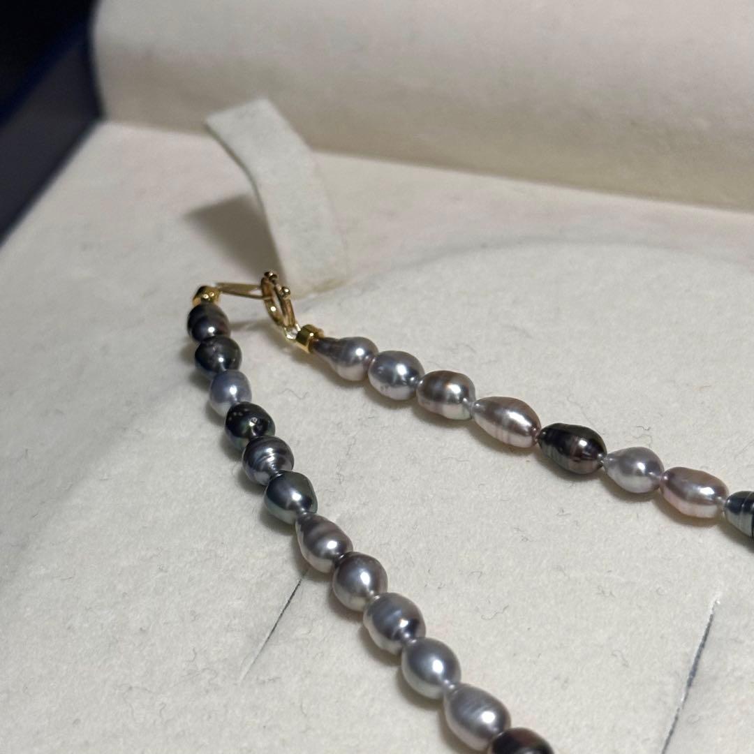 K18 Black Butterfly Keshiwase natural pearl mustard necklace with peacock pearls measuring 4.0-6.0 mm on 42.5 cm chain
