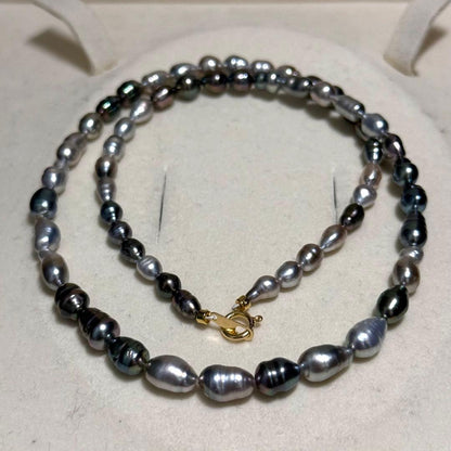 K18 Black Butterfly Keshiwase natural pearl mustard necklace with peacock pearls measuring 4.0-6.0 mm on 42.5 cm chain