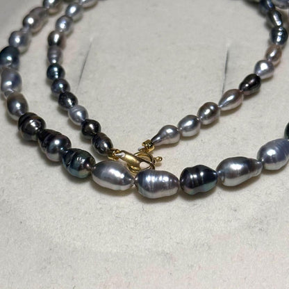 K18 Black Butterfly Keshiwase natural pearl mustard necklace with peacock pearls measuring 4.0-6.0 mm on 42.5 cm chain