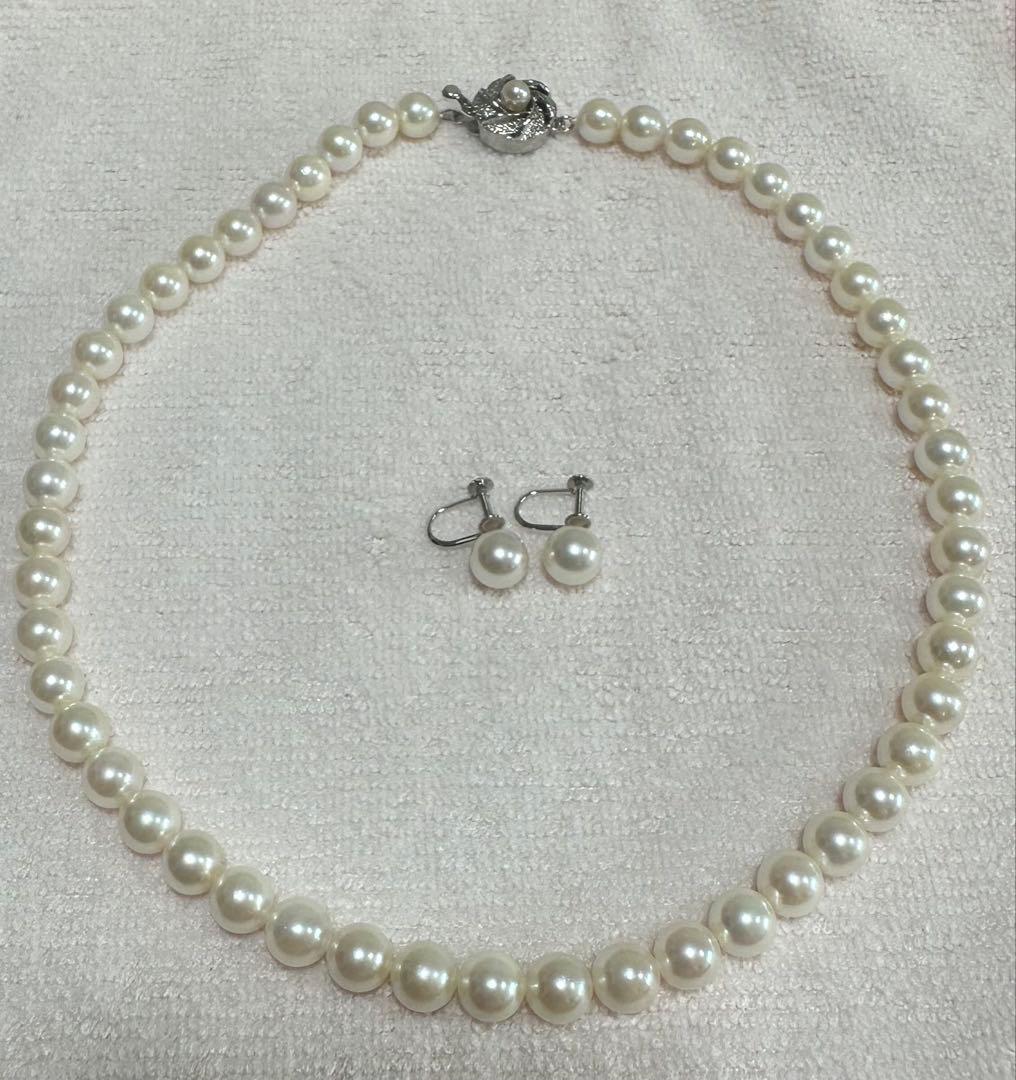 Daimaru Akoya white pink round pearl necklace with silver K14 chain measuring 42cm