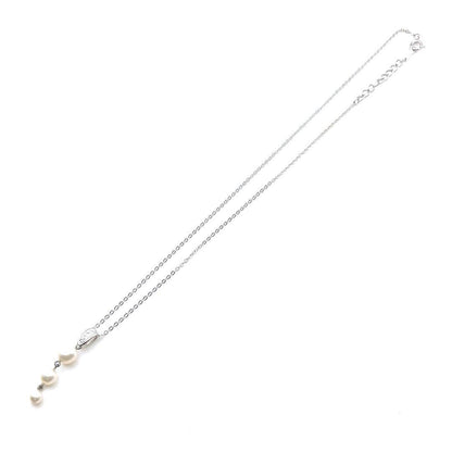 Tasaki Trilogy Necklace in Silver 925 with three white pearls of varying sizes on silver chain