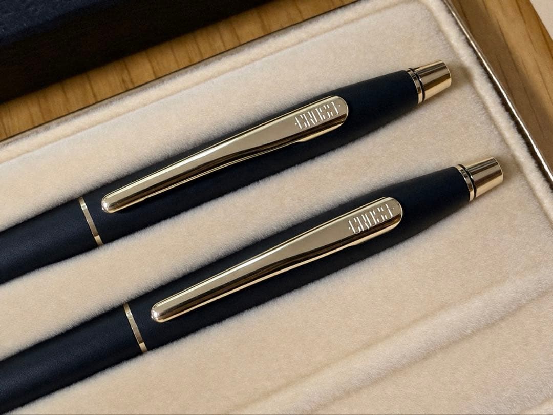 CROSS CLASSIC BLACK 2501 ball pen and pencil set with black matte finish displayed in box