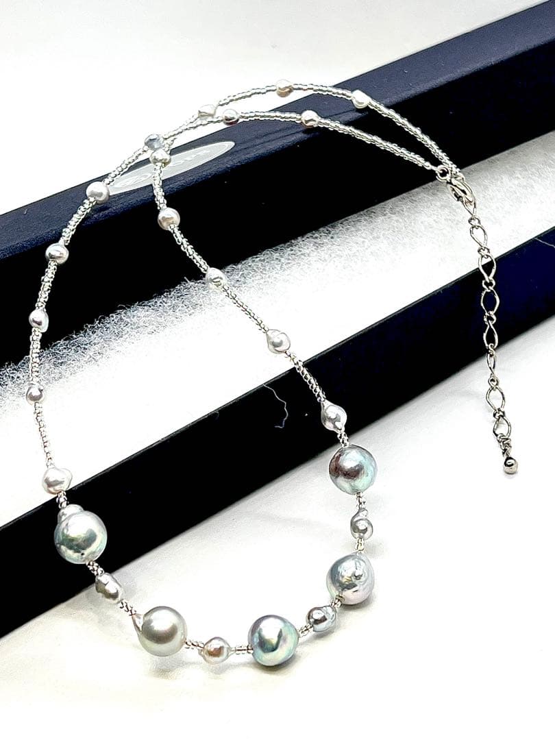 Akoya pearl necklace with 8-10 mm pearls, small baby pearls, Italian gold foil, and Venetian glass parts