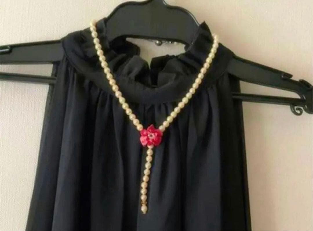 Akoya pearl flower coral necklace with 7mm pearls and 2.7cm rose pendant on 42cm chain
