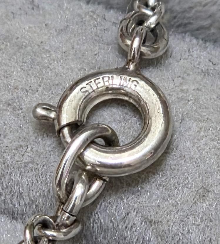 Agete Cross Necklace made of Silver925 with 51 cm length and detailed cross pendant
