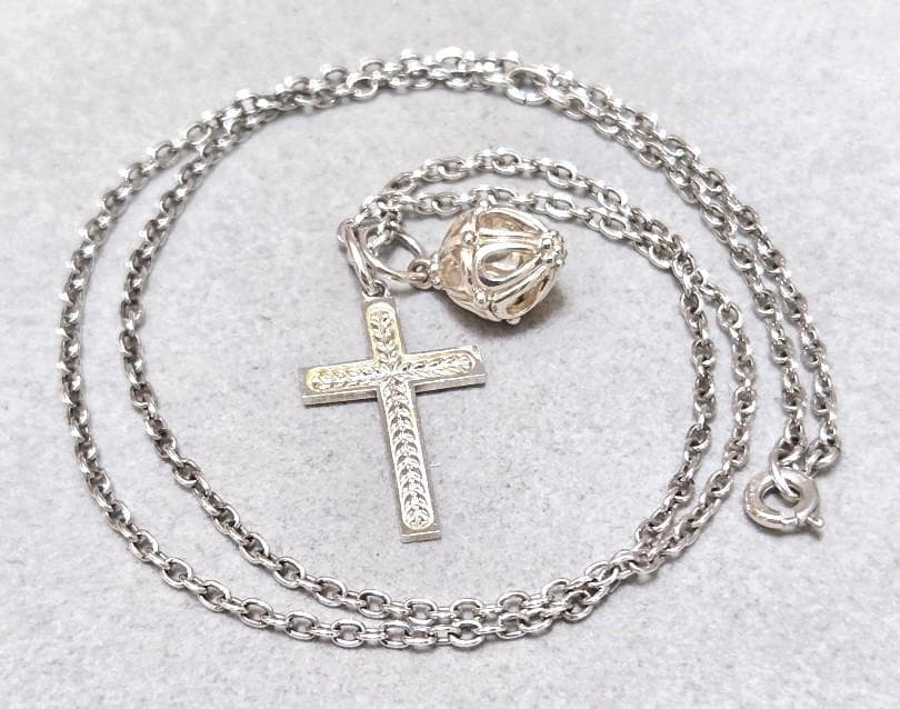 Agete Cross Necklace made of Silver925 with 51 cm length and detailed cross pendant