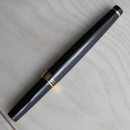 Pilot Pen Elite 95S with 14K medium nib, blue black ink, black resin shaft, and aluminum double anodized cap