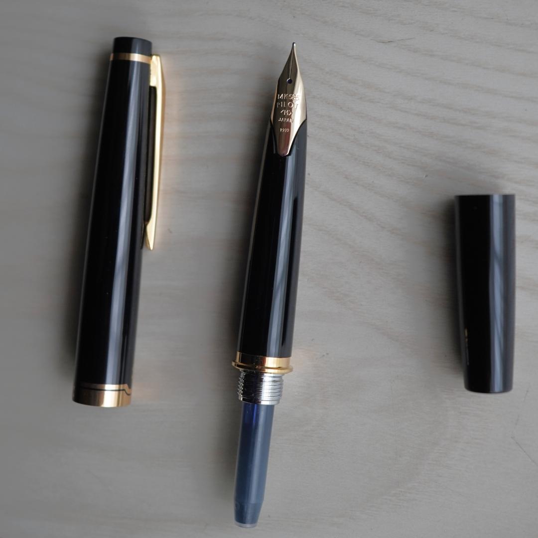 Pilot Pen Elite 95S with 14K medium nib, blue black ink, black resin shaft, and aluminum double anodized cap