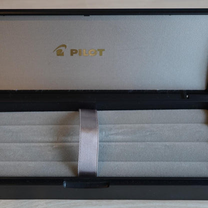 Pilot Pen Elite 95S with 14K medium nib, blue black ink, black resin shaft, and aluminum double anodized cap
