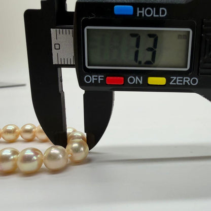 Akoya pearl necklace featuring round 7.0-7.3mm pearls on a 43cm strand
