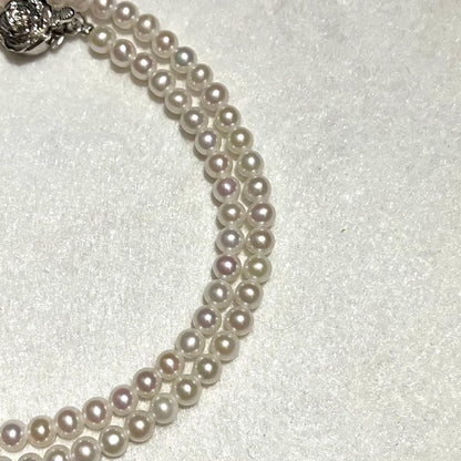 Aqua Baby Akoya Pearl Necklace 4.0mm white pearls with flower motif silver mark, 42cm length