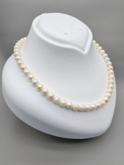 Akoya genuine white pearl necklace with 7.5-8mm pearls and silver clasp, 41.7cm long