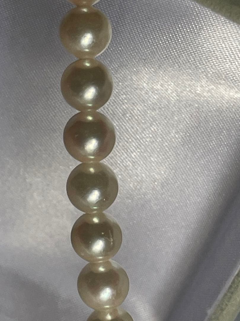 Akoya pearl necklace 43 cm with round 7.5 mm pearls and matching 7 mm pearl earrings set