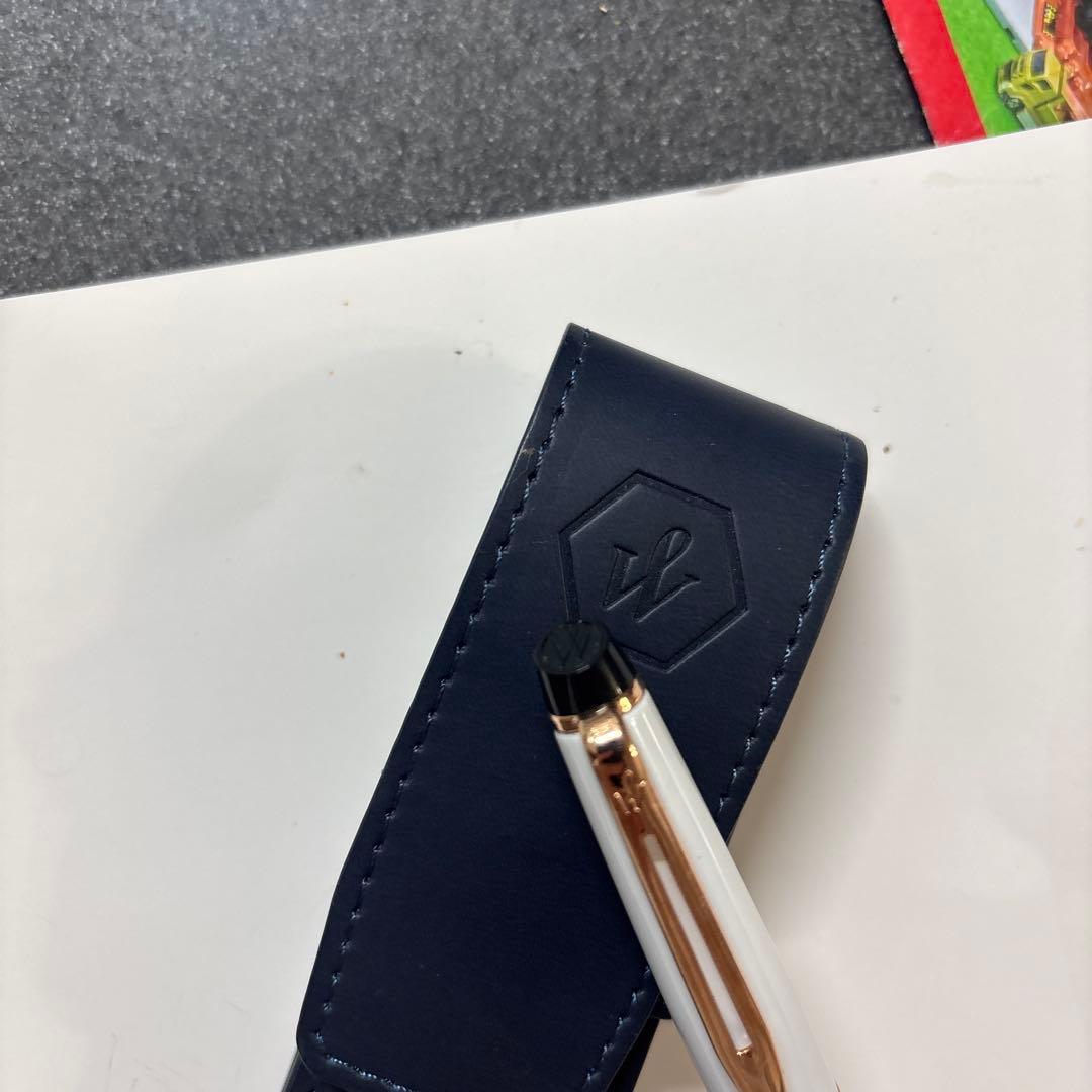 WATERMAN Expert Precious White ballpoint pen displayed with its elegant box