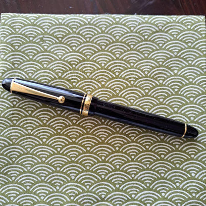 Pilot fountain pen with 10 B nib and 585 karat gold tip in clean condition with slight ink marks