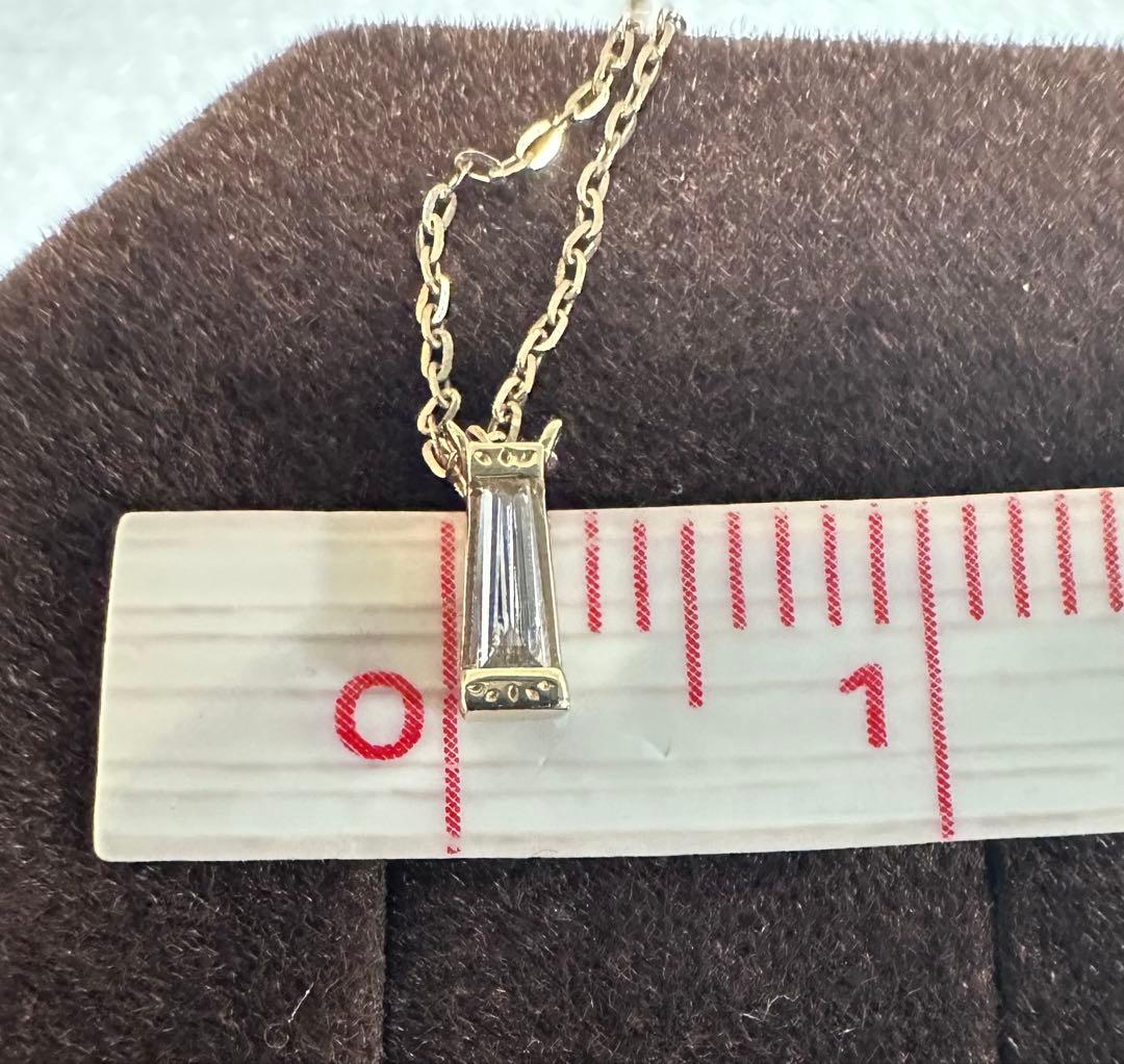 Agete K10 diamond necklace with 0.04ct diamond on 39 cm chain, pendant size 0.55 x 0.2 cm