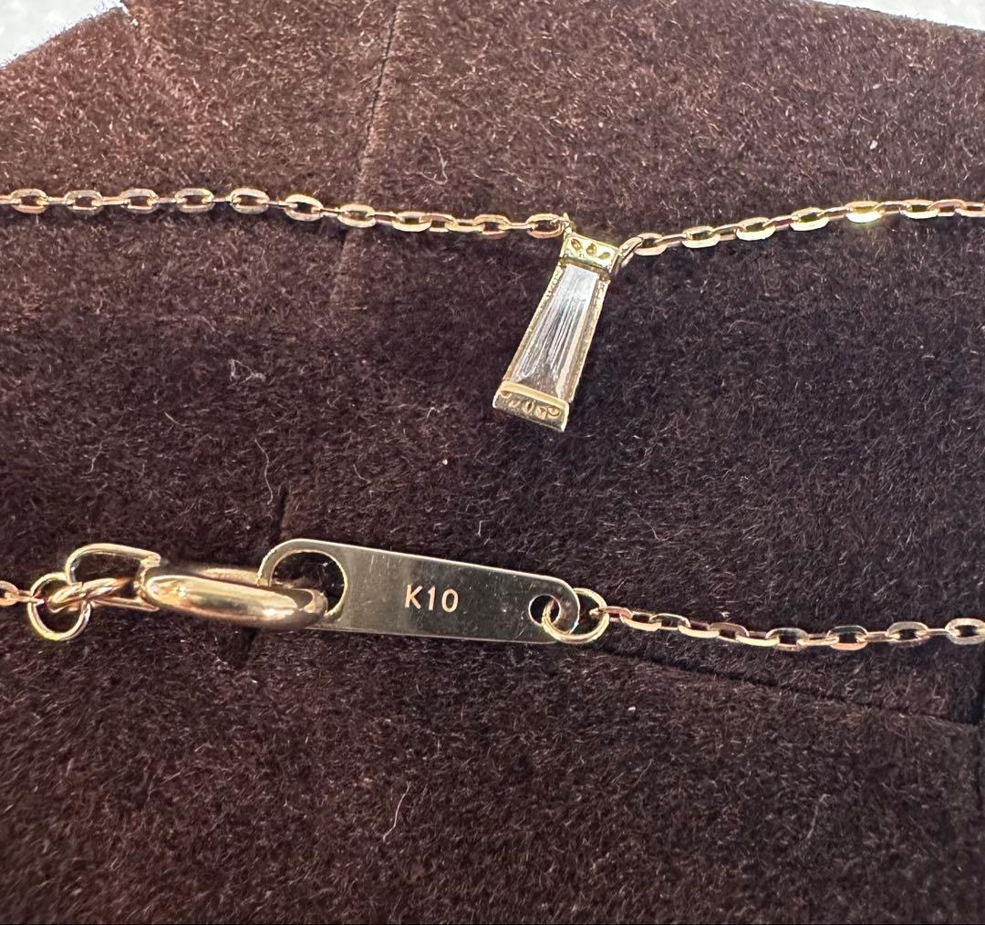 Agete K10 diamond necklace with 0.04ct diamond on 39 cm chain, pendant size 0.55 x 0.2 cm