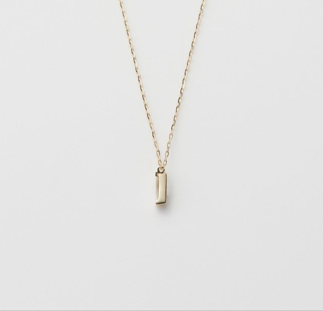 Agete K10 diamond necklace with 0.04ct diamond on 39 cm chain, pendant size 0.55 x 0.2 cm