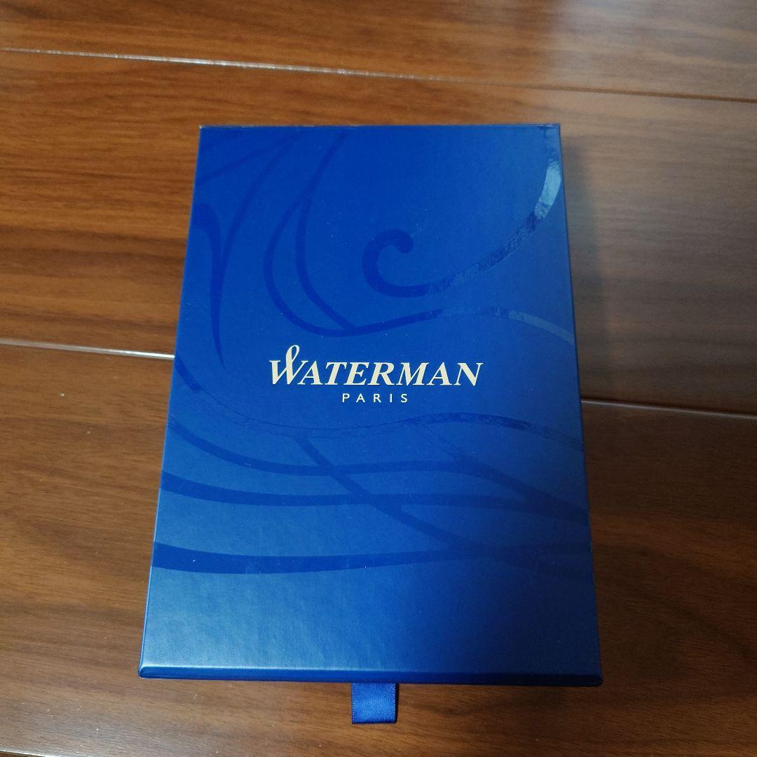 Waterman ballpoint pen set with pearl finish light pink pen, pen case, and replacement ink