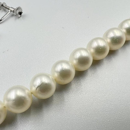 TASAKI necklace and earrings set featuring 8.0-8.4mm Akoya pearls with 42cm chain