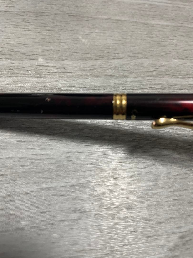 Pilot Cavalier ballpoint pen with red marble barrel and axis, old discontinued model, unused condition