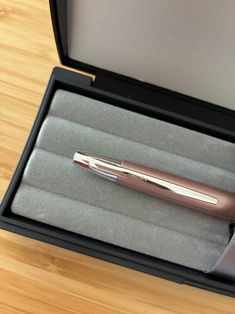 PILOT Capless Fountain Pen Desimo M in Champagne Pink with medium nib and included accessories