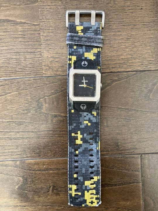 NIXON SBTR009 Analog Men's Watch — Japanese