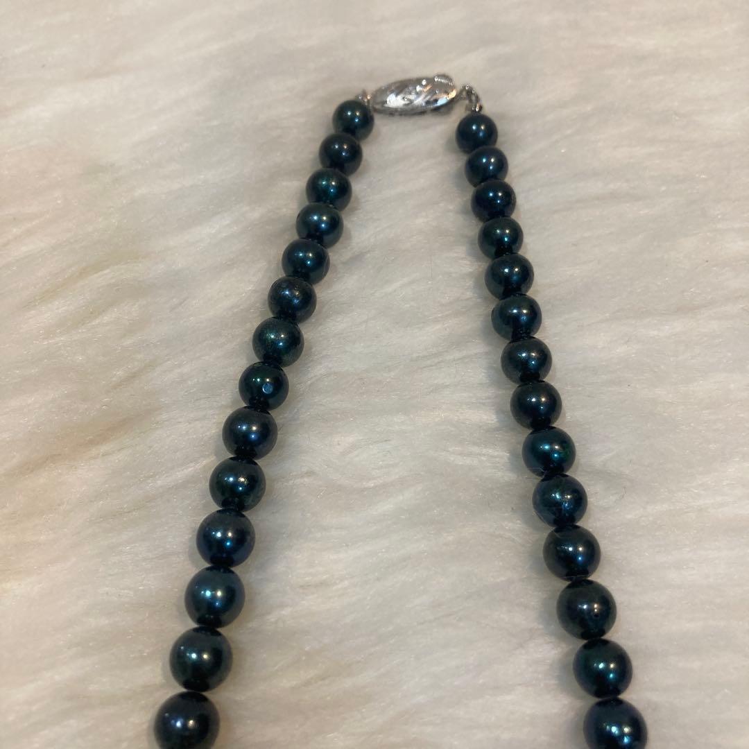 Akoya pearl necklace 43.5cm length with 6.6-6.9mm pearls and silver clasp
