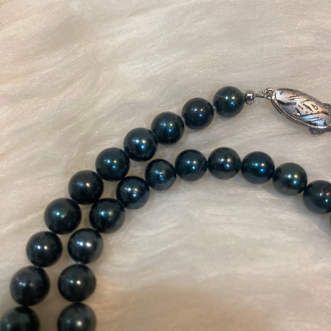 Akoya pearl necklace 43.5cm length with 6.6-6.9mm pearls and silver clasp