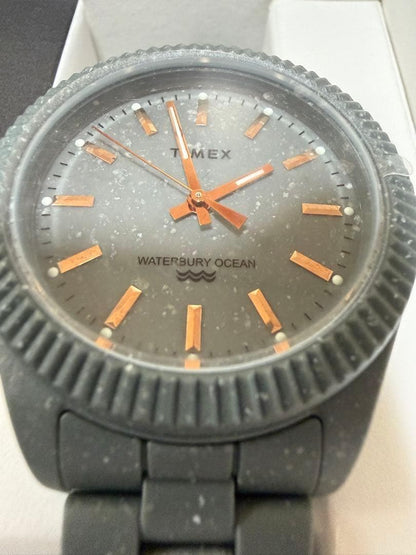 TIMEX Waterbury Ocean TW2V33000 Men's Watch — Japanese