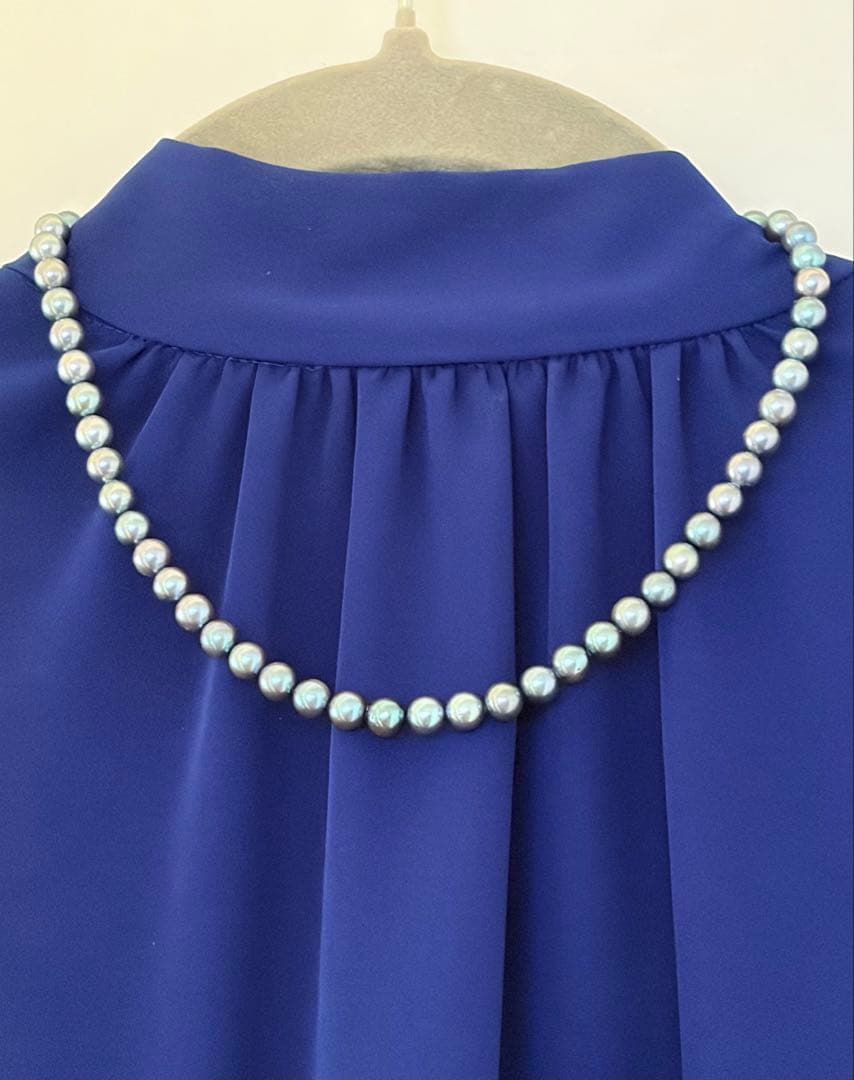Gray Akoya genuine pearl necklace with silver flower-shaped clasp, 43cm length, 6.5mm pearls