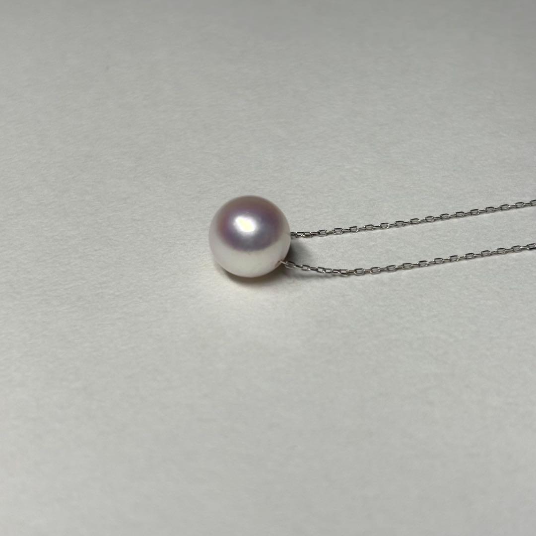 K18WG necklace with a single 8mm white pink Akoya genuine pearl on 18 karat white gold mounting