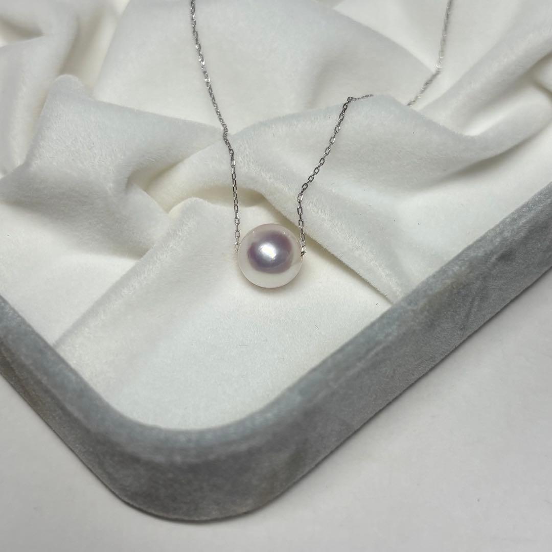 K18WG necklace with a single 8mm white pink Akoya genuine pearl on 18 karat white gold mounting