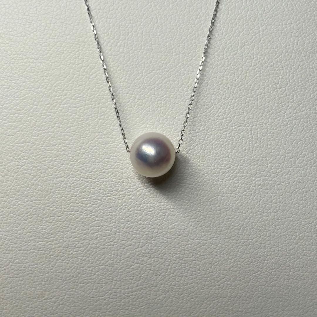K18WG necklace with a single 8mm white pink Akoya genuine pearl on 18 karat white gold mounting