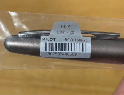 PILOT Ballpoint Pens Set BCO-150R with black ink showing 0.5mm and 0.7mm pen tips