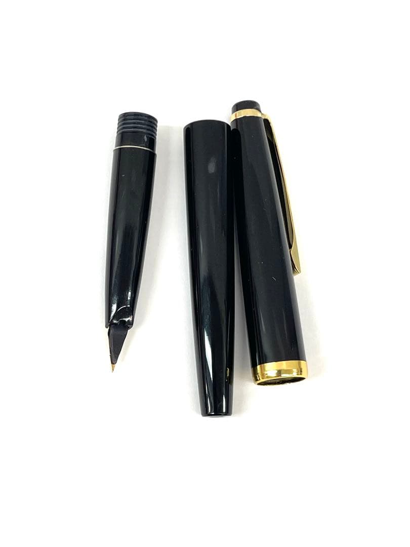 PILOT SUPER QUALITY fountain pen with fine nib, black body, and gold decorative elements