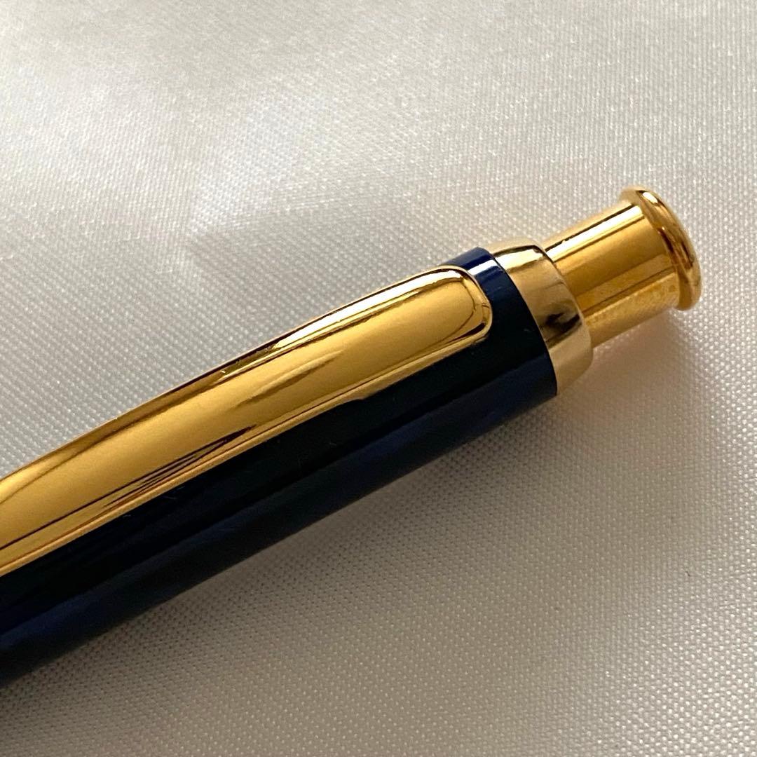 Blue PILOT Clutch Point Mechanical Pencil with 0.5 mm lead and ergonomic grip approximately 10 mm wide